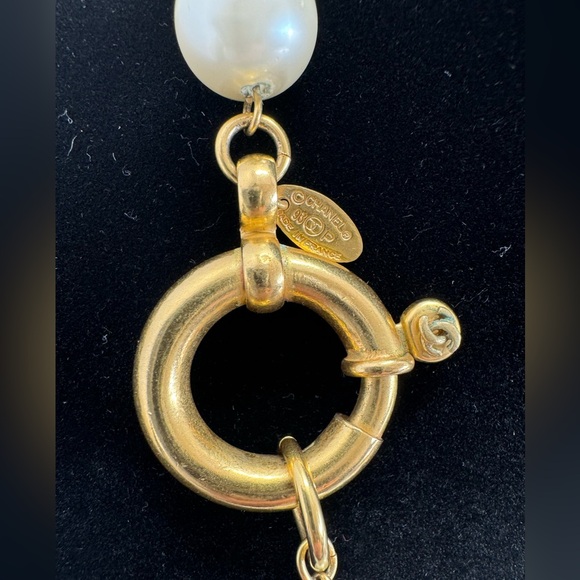100% Authentic CHANEL Vintage Pearl Necklace - Picture 5 of 6